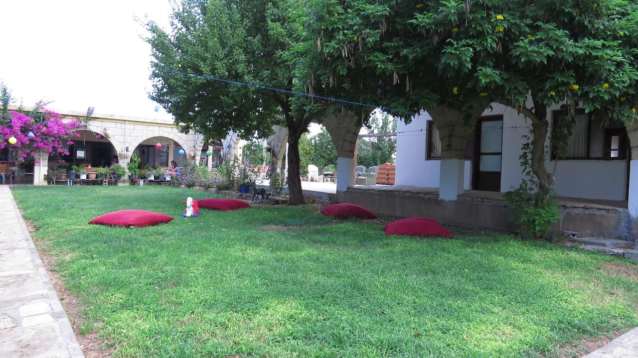 Elausa Hotel & Restaurant Rizokarpaso Extérieur photo